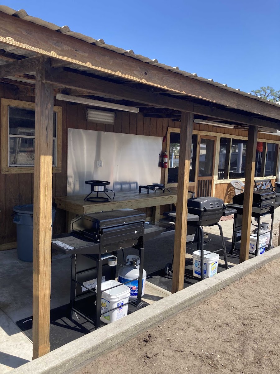 Bill's Fish Camp & Motel