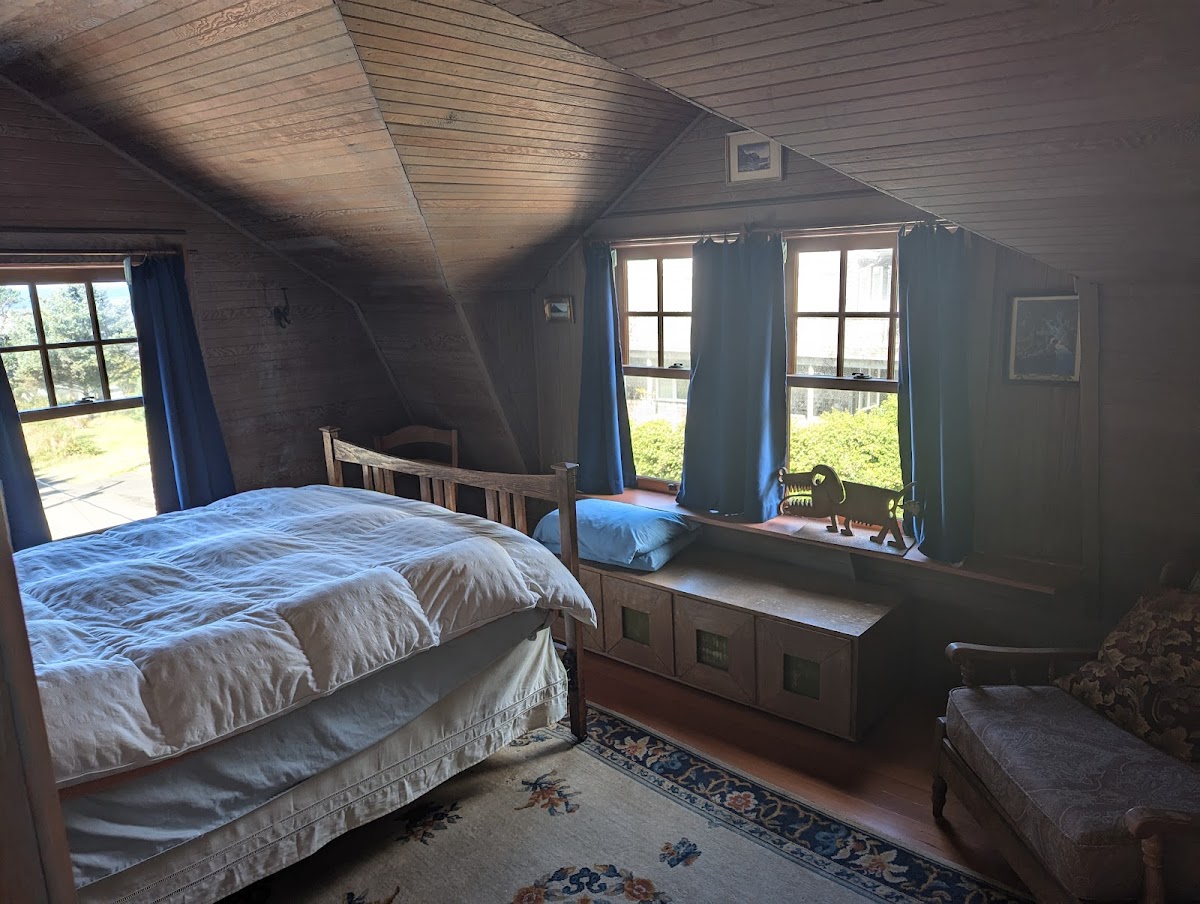 Wave Crest Inn photo 2