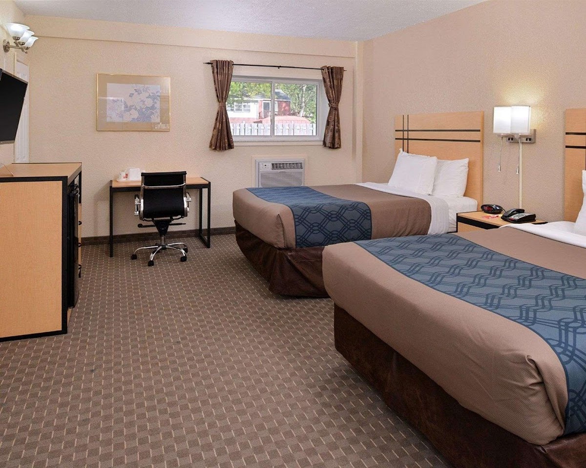 Econo Lodge Rochester I-90 & I-390 photo 2
