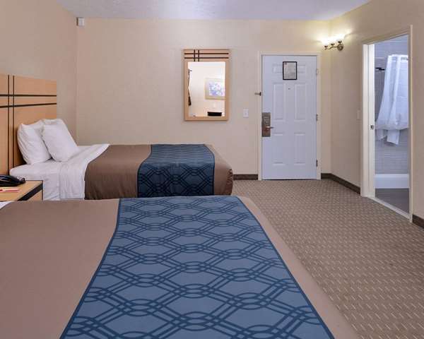 Econo Lodge Rochester I-90 & I-390 photo 3