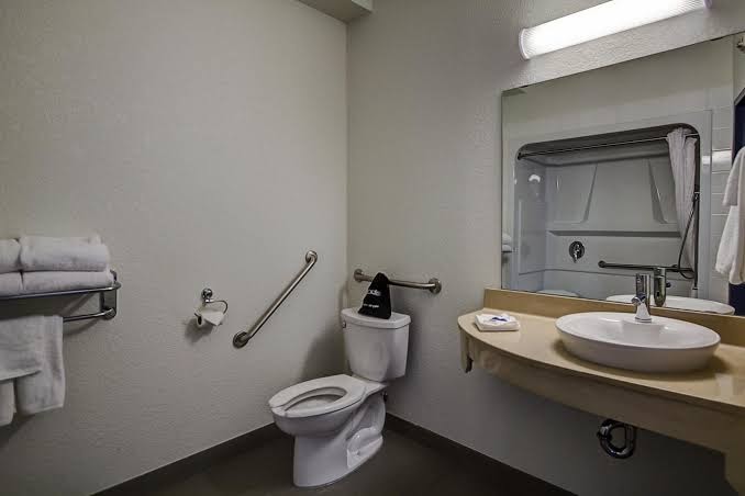 Motel 6 Grande Prairie, AB photo 3