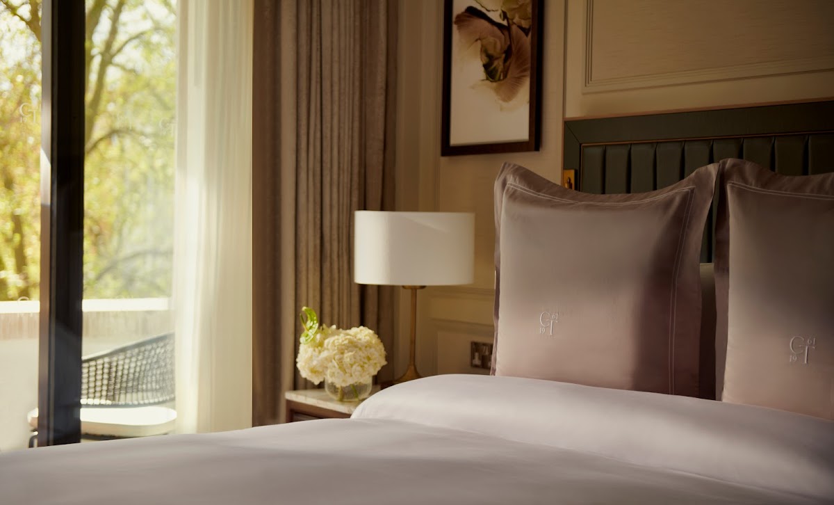 Jumeirah Carlton Tower photo 3
