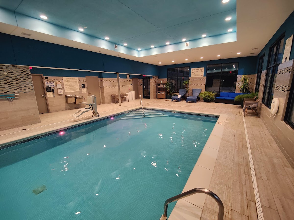 Hampton Inn & Suites Grandville Grand Rapids South photo 3