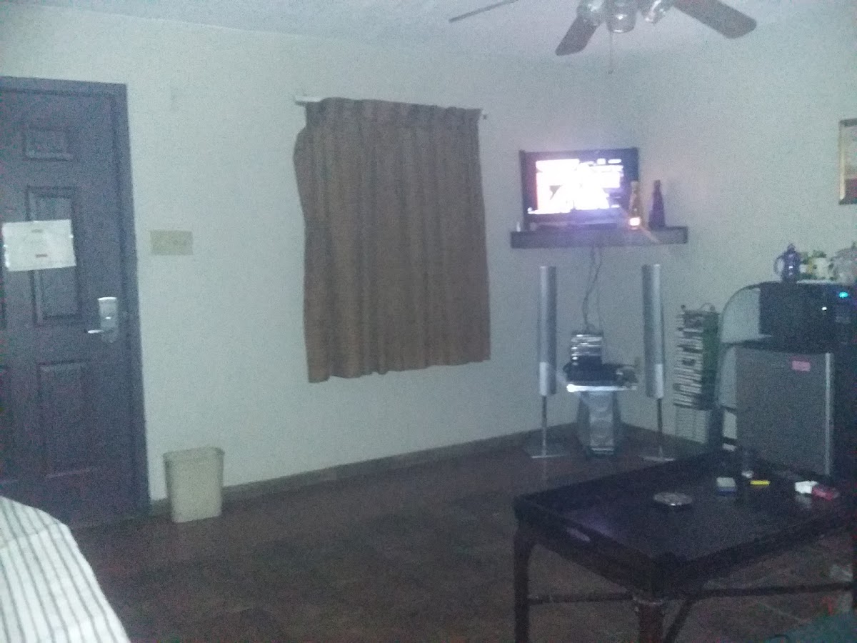Lamplight Inn photo 2
