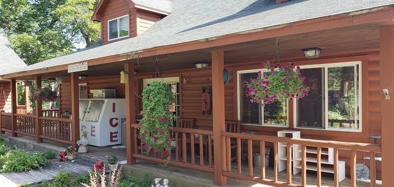 Maple Ridge Resort
