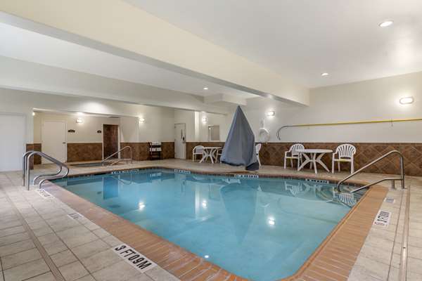 Comfort Suites Medical Center near Six Flags photo 3