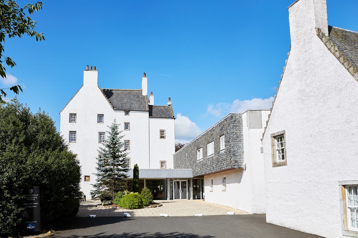 Macdonald Houstoun House photo 3