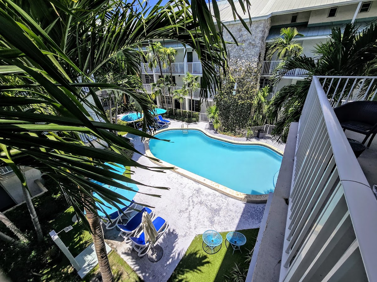 Coral Reef Suites photo 3