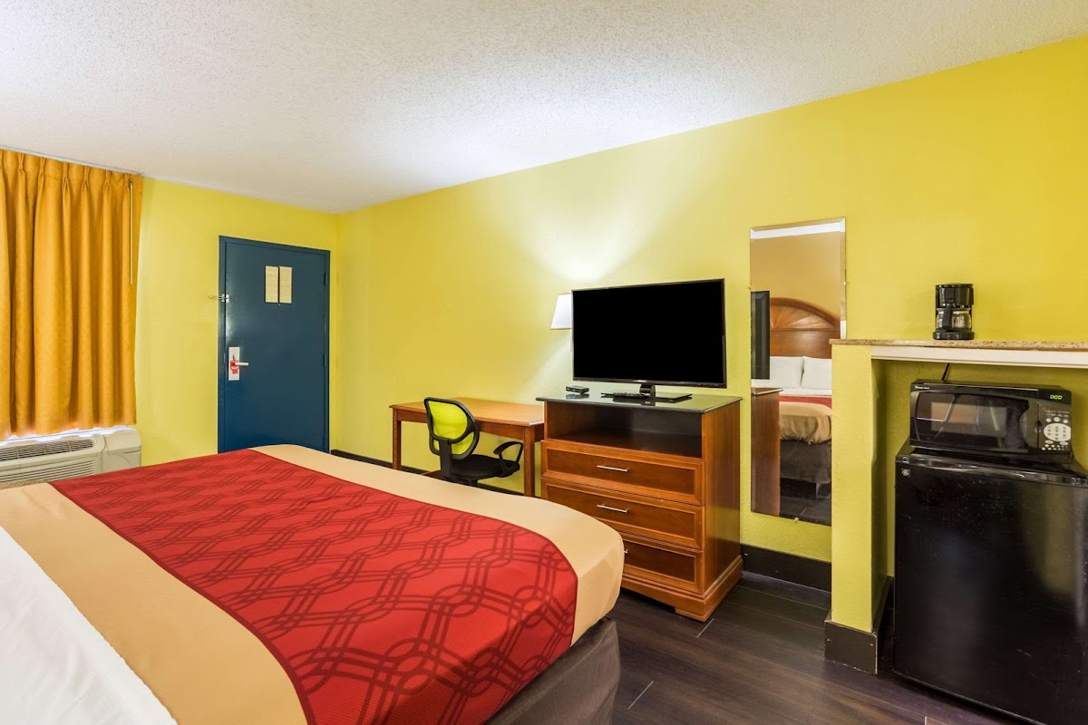 Econo Lodge Picayune photo 2