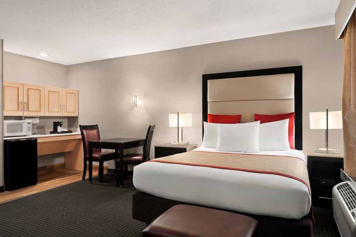 Lancaster Suites photo 2
