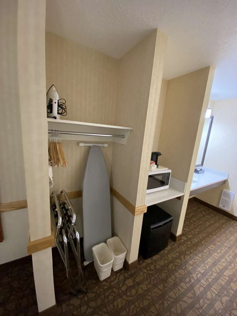 Best Western Cold Lake Inn photo 2