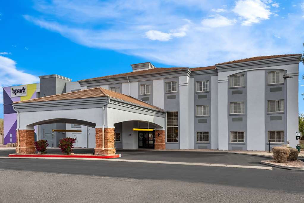 Spark by Hilton Glendale Phoenix North
