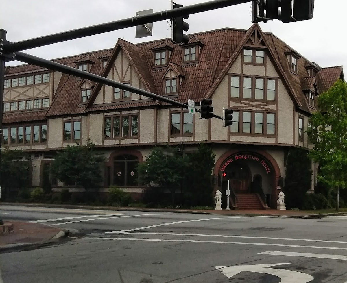 Grand Bohemian Lodge Asheville, Autograph Collection photo 3