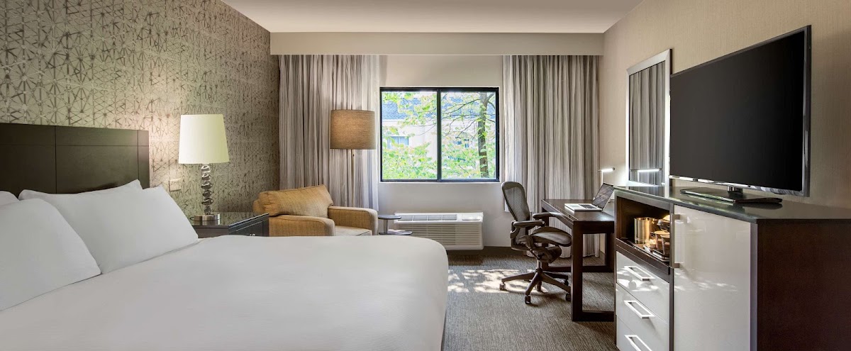 DoubleTree by Hilton Hotel Chicago Wood Dale - Elk Grove photo 2