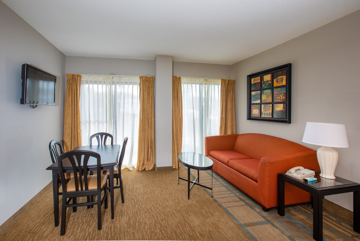 The Enclave Hotel & Suites photo 3