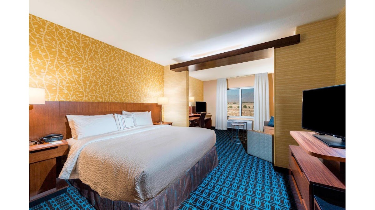 Fairfield by Marriott Inn & Suites Palm Desert Coachella Valley photo 2