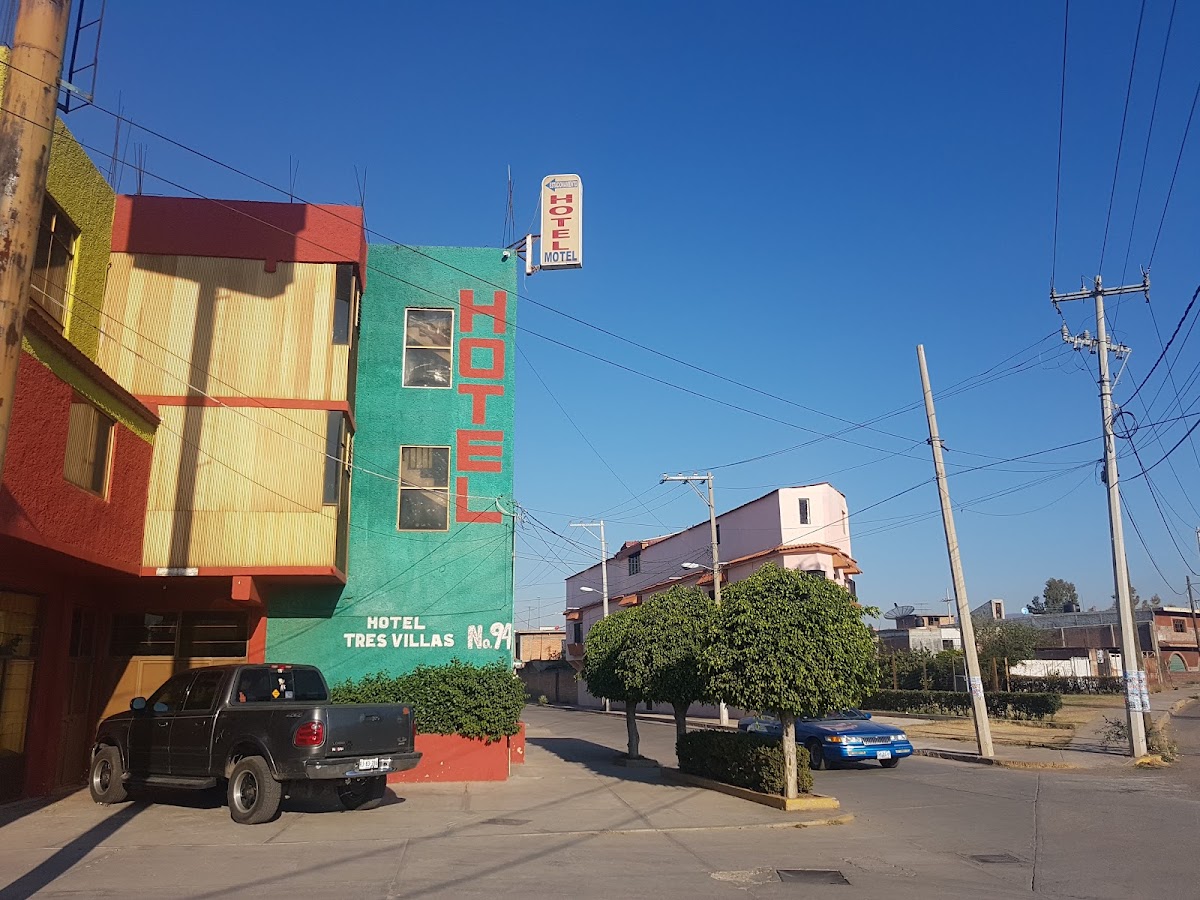 Hotel Tres Villas