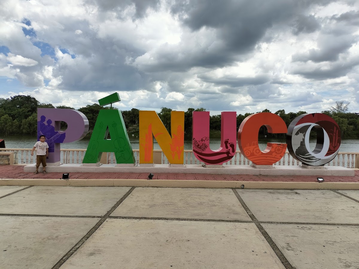 Malecón Agustín Lara