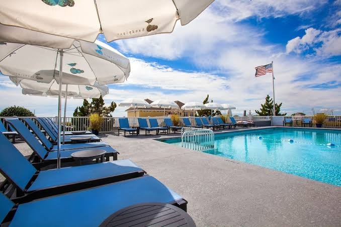 Sandpiper Beach Club photo 2
