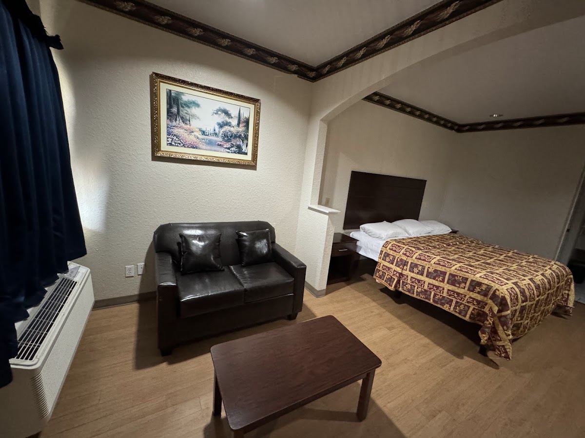 Scott Inn & Suites - Downtown Houston photo 2