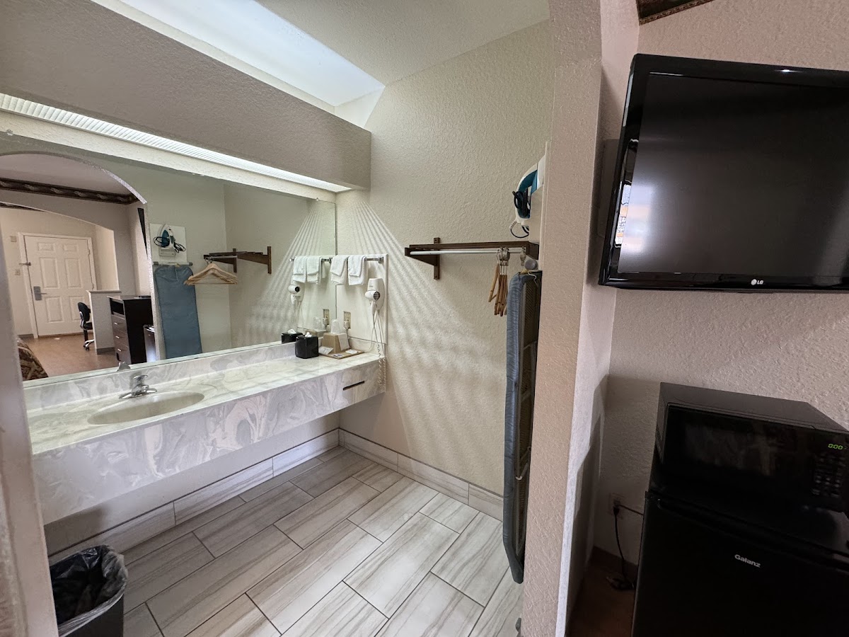 Scott Inn & Suites - Downtown Houston photo 3