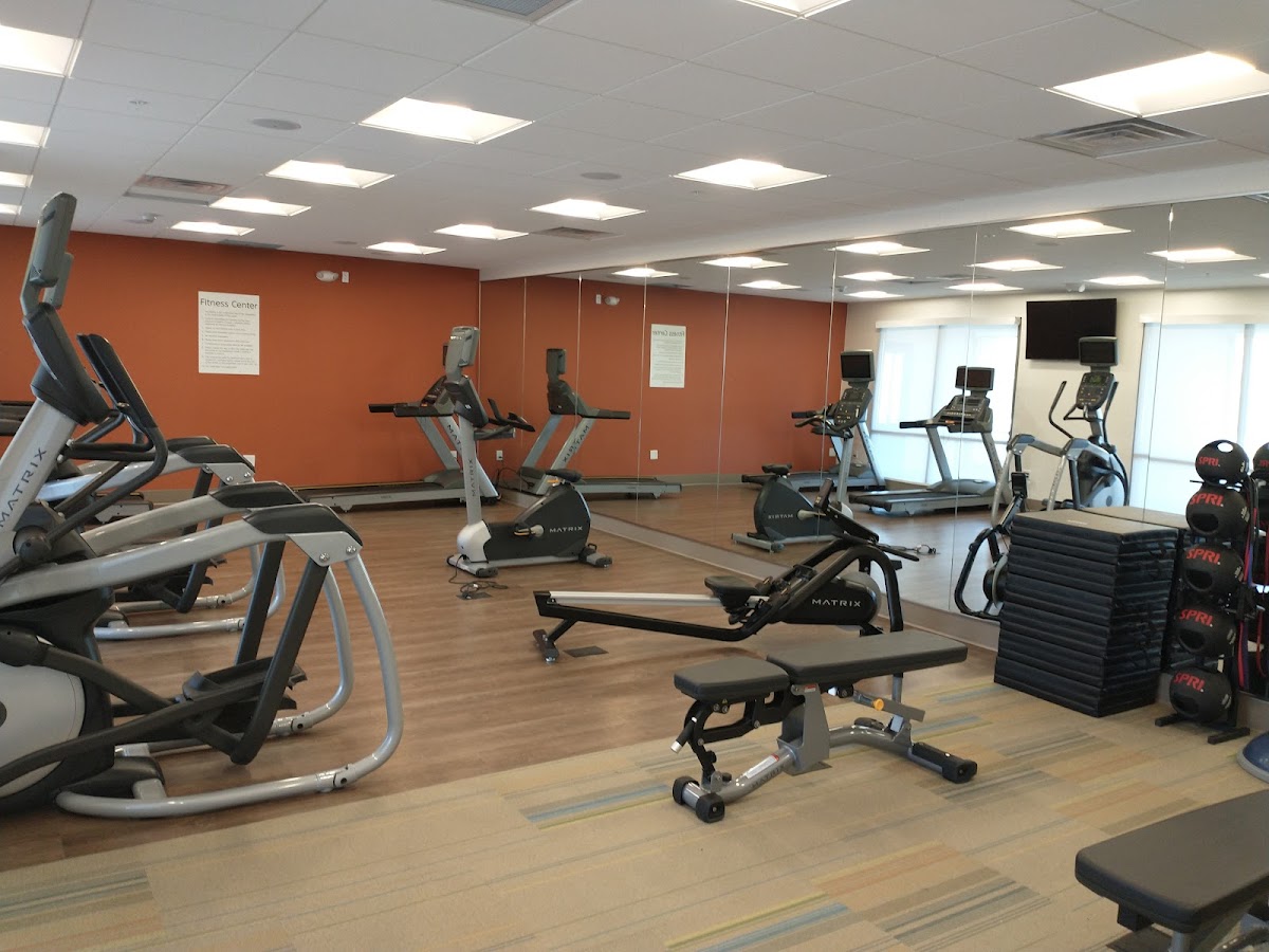 Holiday Inn Express & Suites Milwaukee - West Allis, an IHG Hotel photo 2