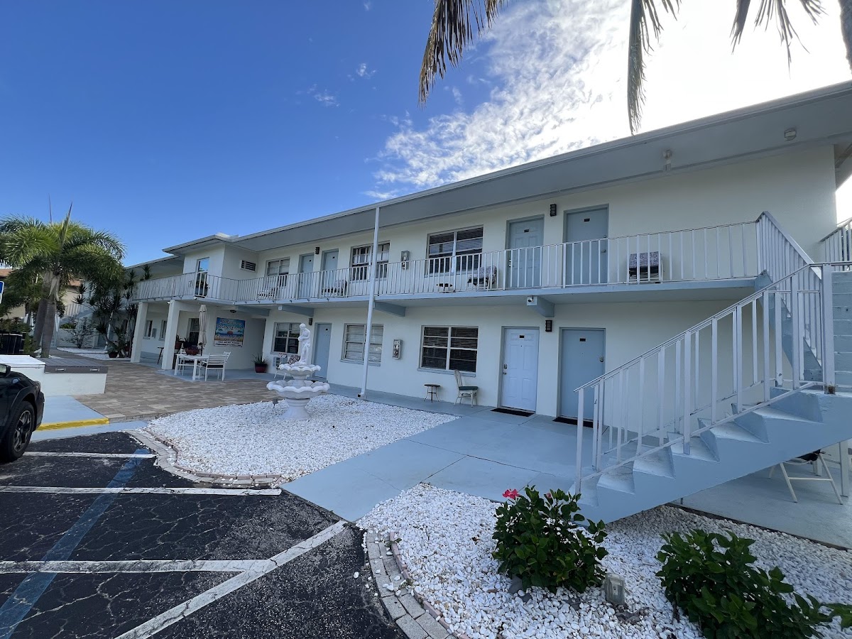 Hideaway Waterfront Resort & Hotel
