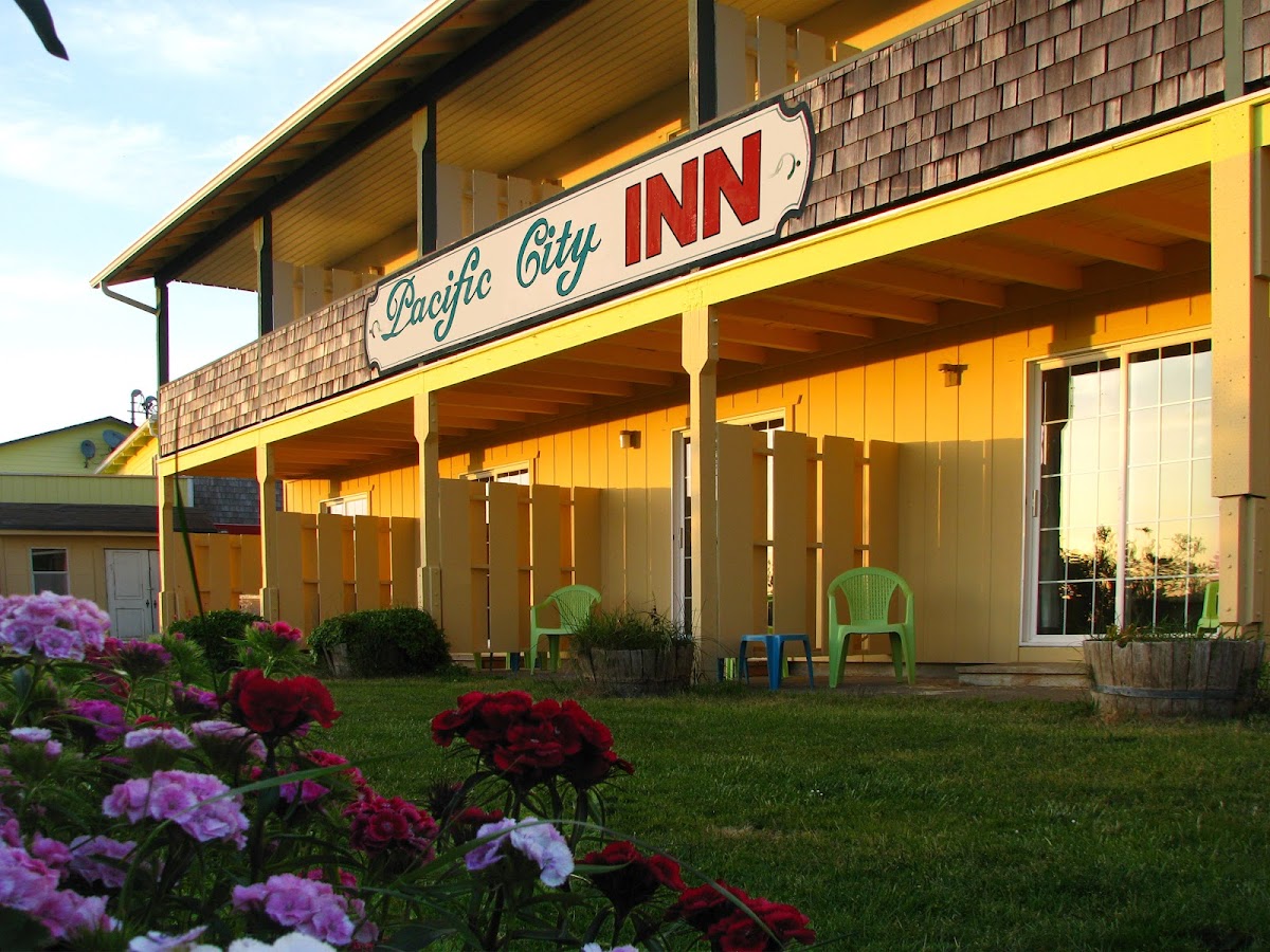 Pacific City Inn