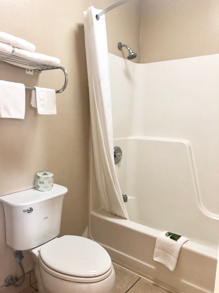 Economy Inn McCook photo 3