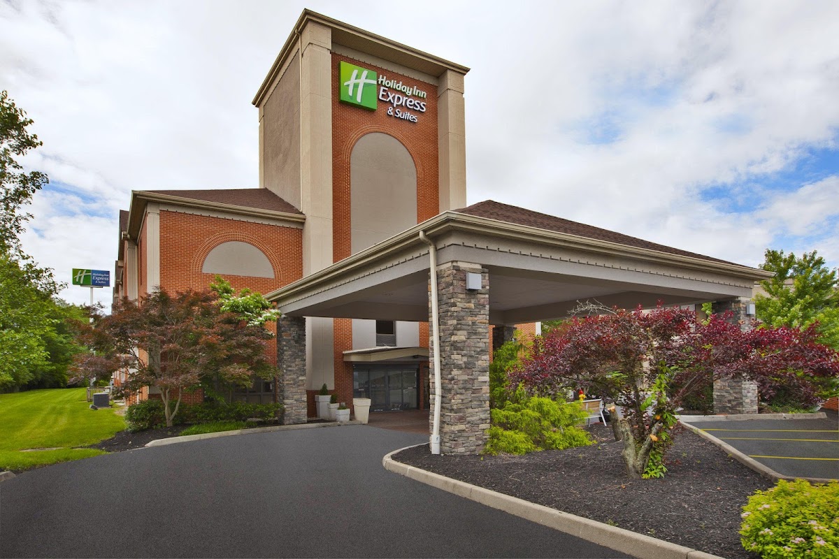 Holiday Inn Express & Suites Cincinnati Northeast-Milford by IHG