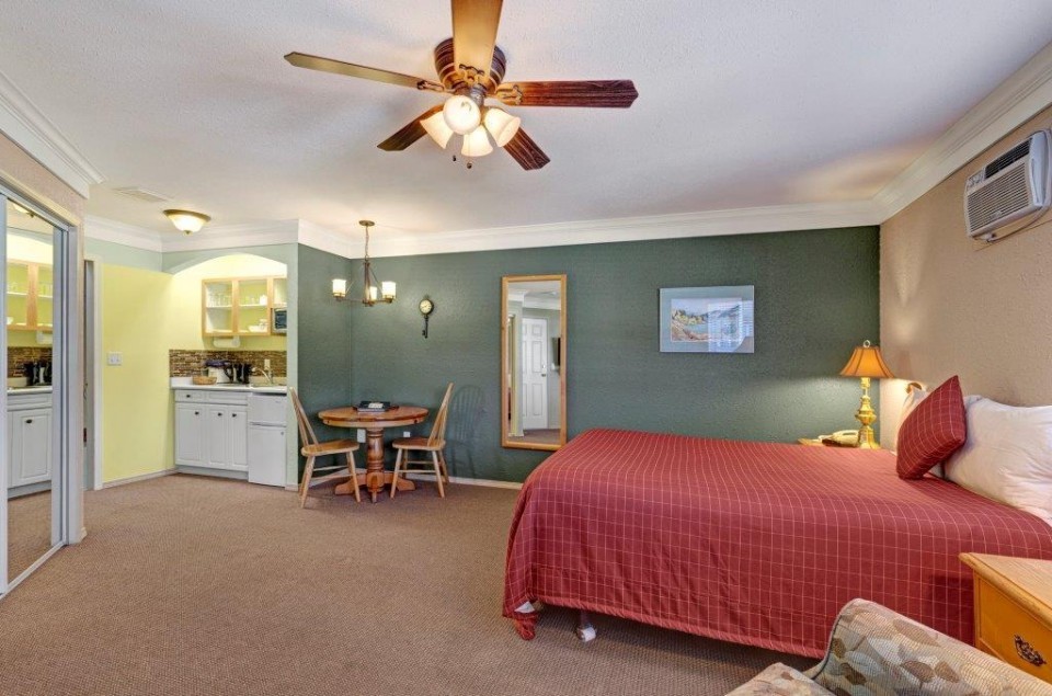 Holiday Park RV & Condo Resort photo 2