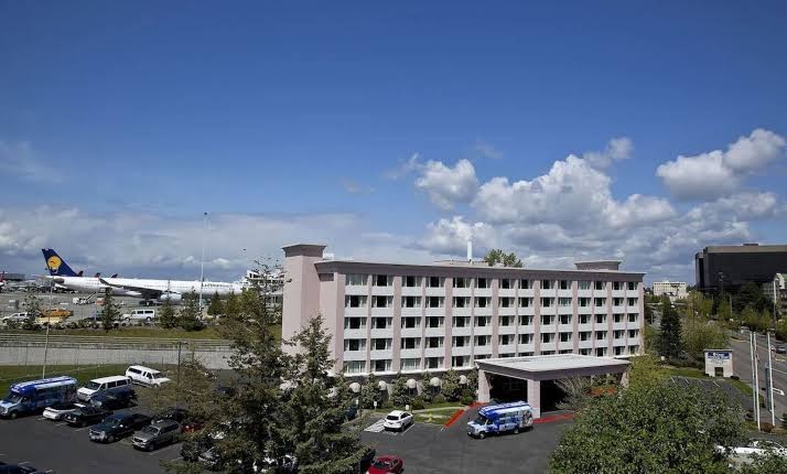 Coast Gateway Hotel photo 2