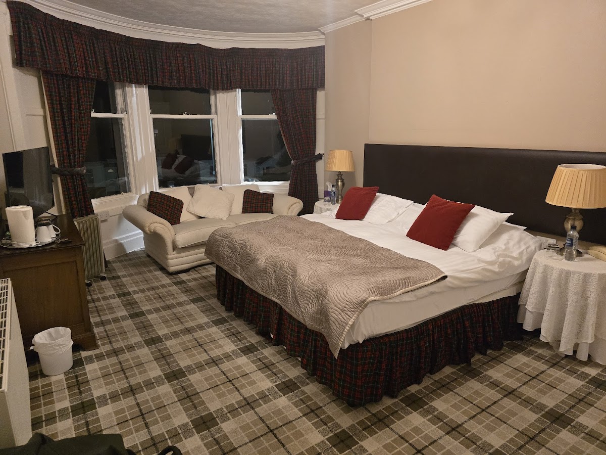 Chestnuts Restaurant & Hotel photo 2