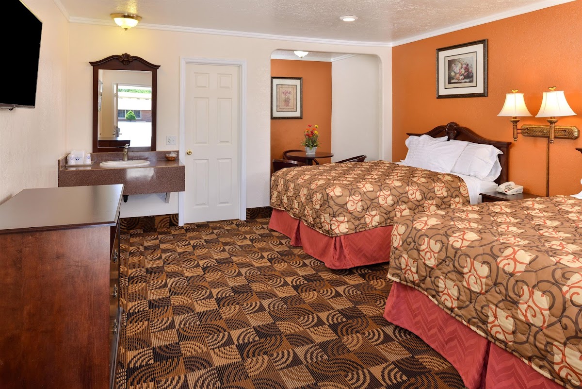 Americas Best Value Inn & Suites Klamath Falls photo 2