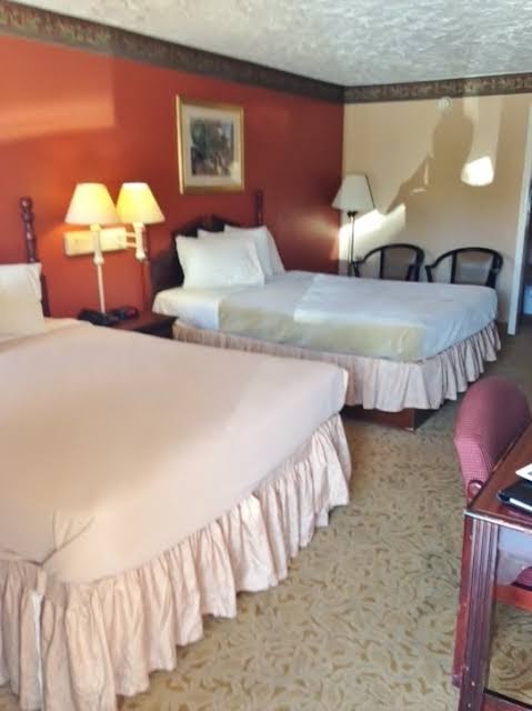 Americas Best Value Inn Longview photo 3