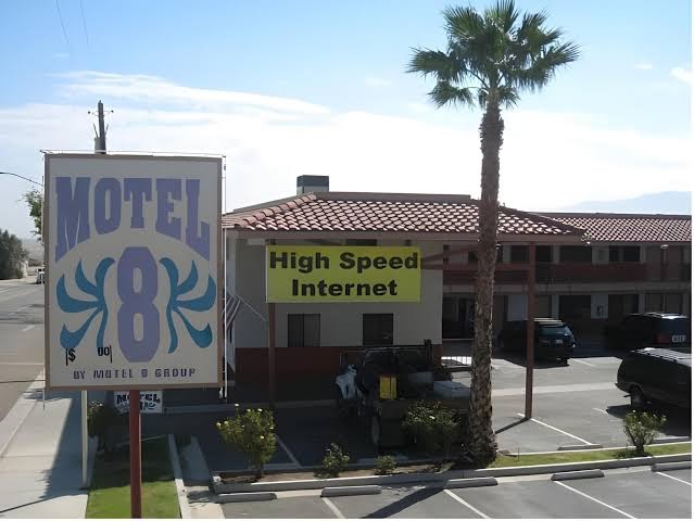 Motel 8 photo 3