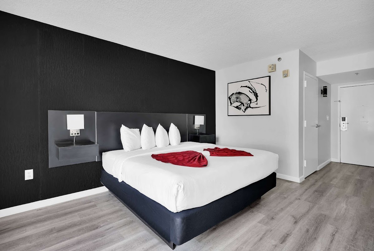 Ramada by Wyndham Jacksonville I-95 by Butler Blvd photo 2