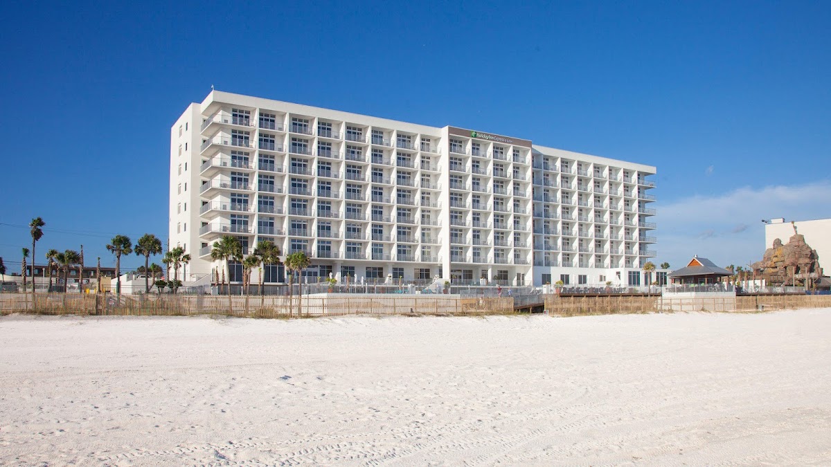 Holiday Inn Express & Suites Panama City Beach - Beachfront by IHG