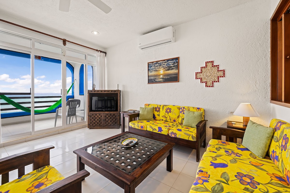 Del Sol Beachfront Condos and Hotel photo 3