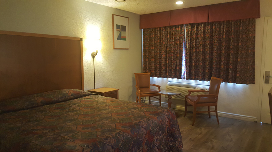 Colony Inn photo 3
