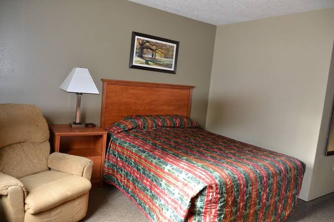 Carrington Inn & Suites photo 3