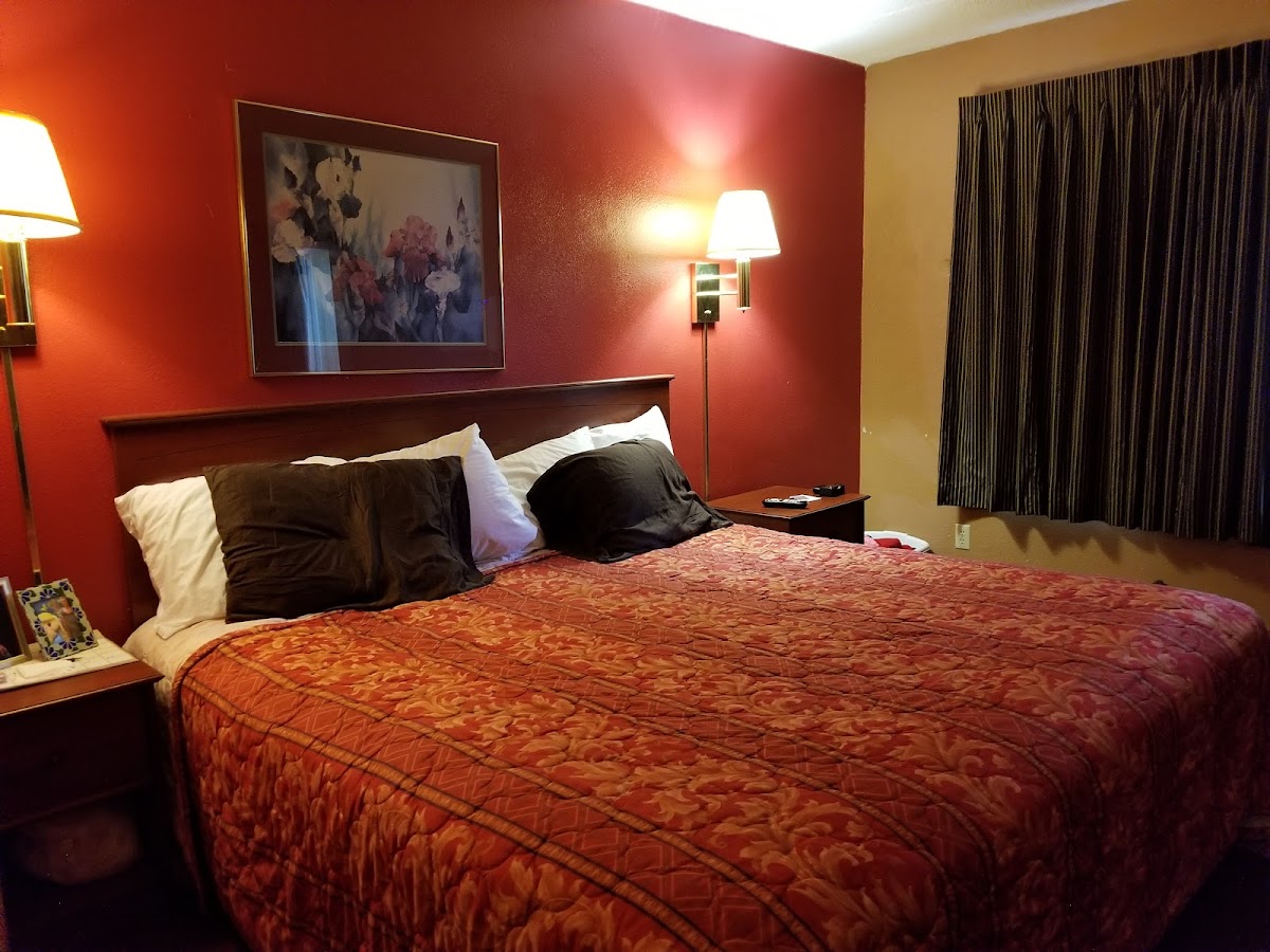 Riverside Suites Hotel photo 2
