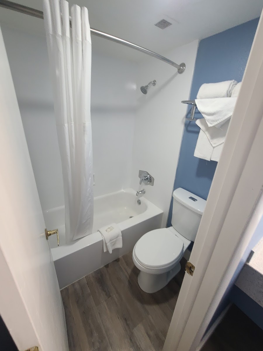 Quality Inn Hampton - Newport News photo 3