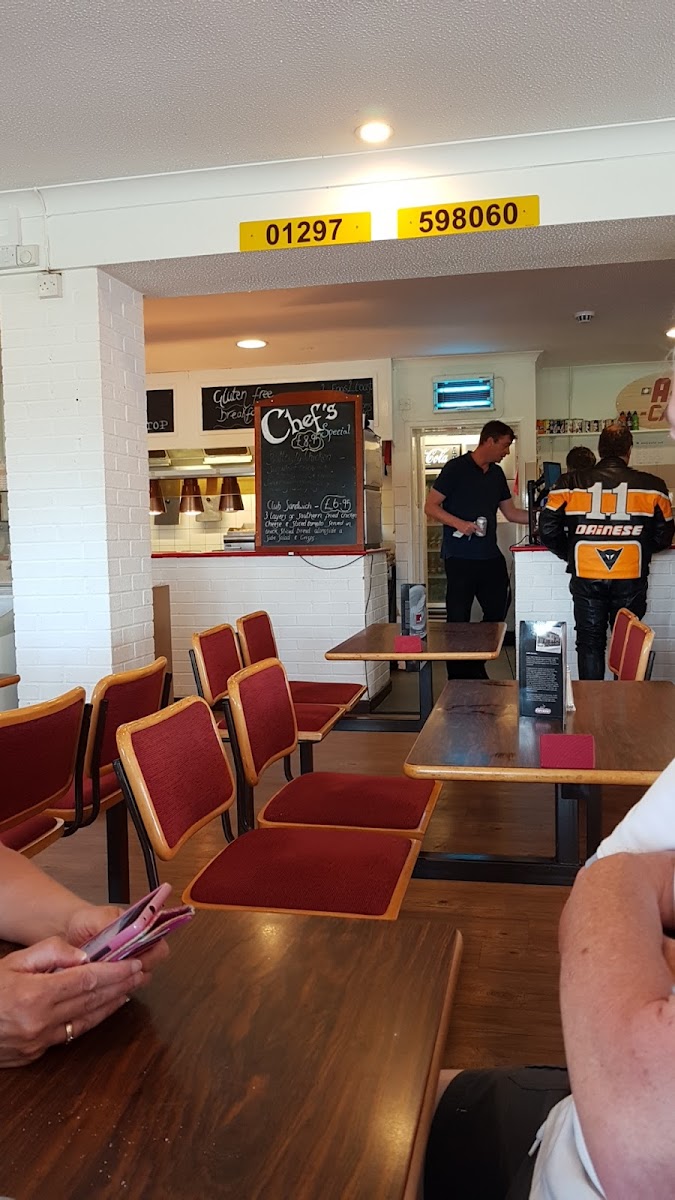 A35 Pit Stop photo 3