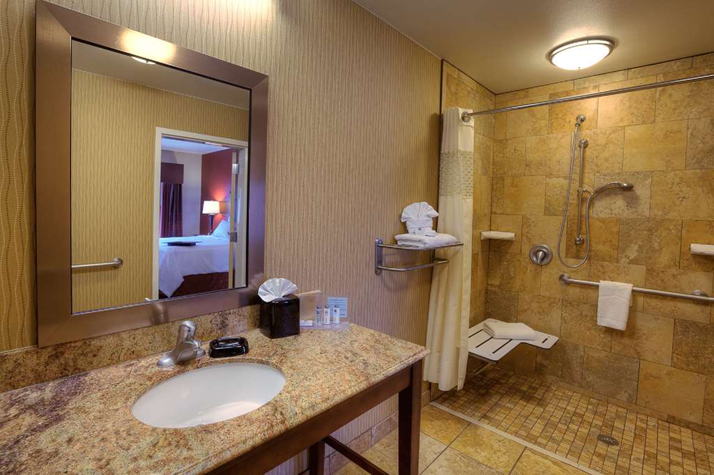 Hampton Inn & Suites McAllen photo 2