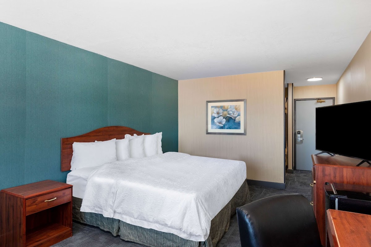 Howard Johnson by Wyndham Gillette photo 2