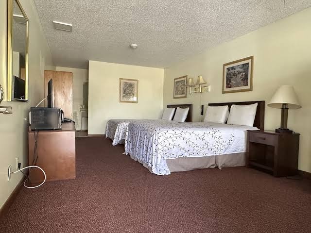 Four Seasons Inn & RV Park photo 2