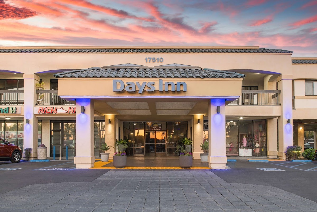 Days Inn & Suites by Wyndham Artesia