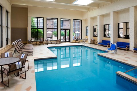 Sheraton Milwaukee Brookfield Hotel photo 3