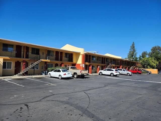 Vince's Motel